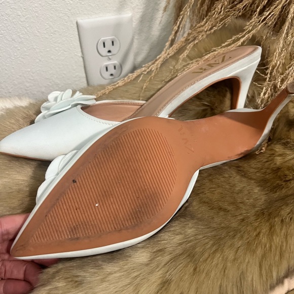 Zara White Flower Detail Heeled Mules 8 - Picture 3 of 3